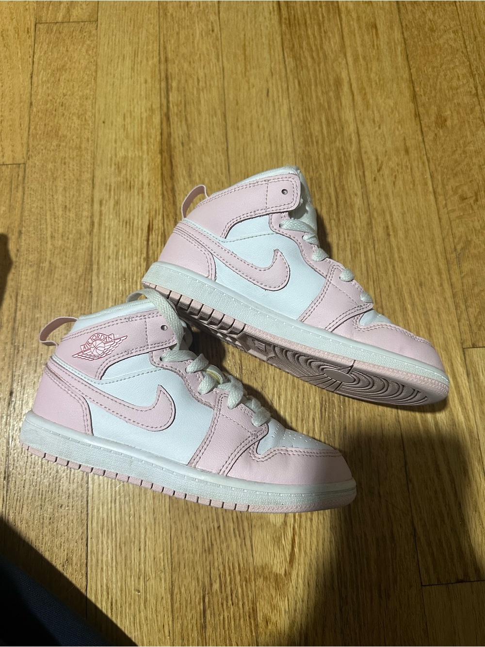 Little Girls Mid AJ1 Air Jordan 1 pink and white